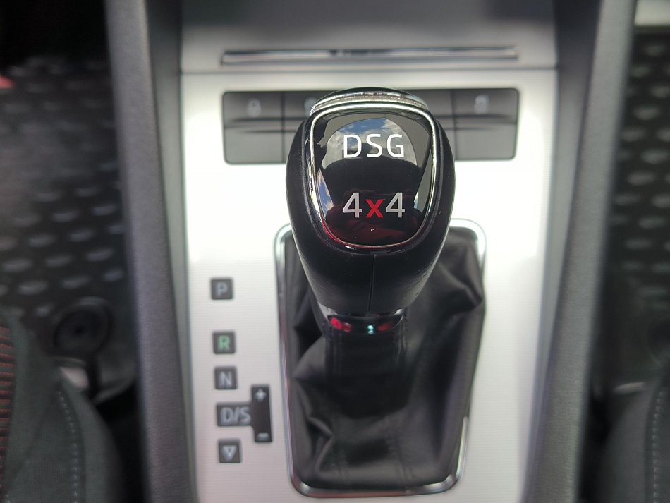 Škoda Octavia III 1.8 TSi Elegance 4x4