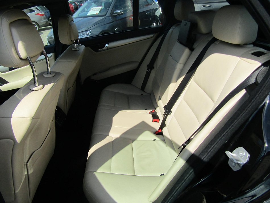 Mercedes-Benz Třída C 3.0 CDi  4MATIC