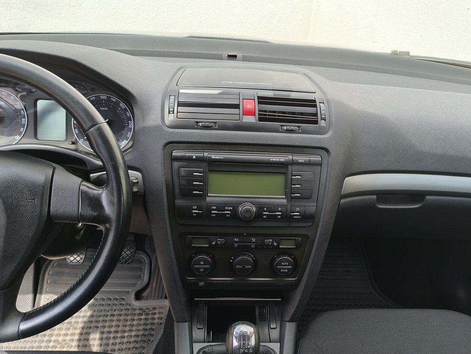 Škoda Octavia II 2.0 Elegance