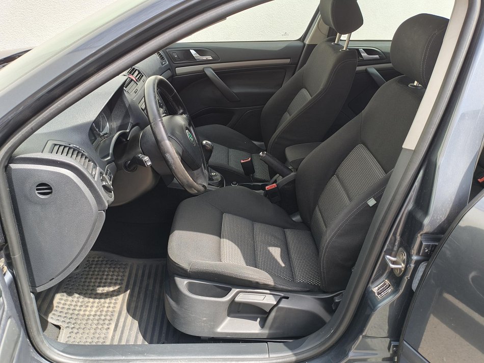 Škoda Octavia II 2.0 Elegance
