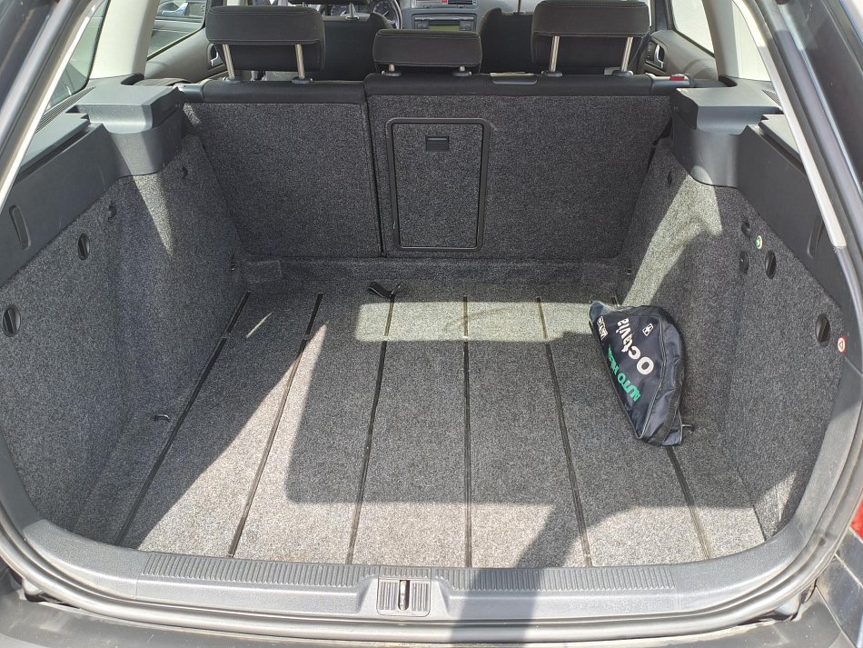 Škoda Octavia II 2.0 Elegance