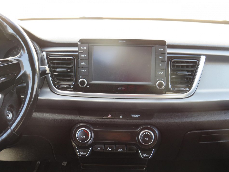 Kia Rio 1.4i 