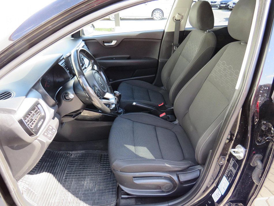 Kia Rio 1.4i 