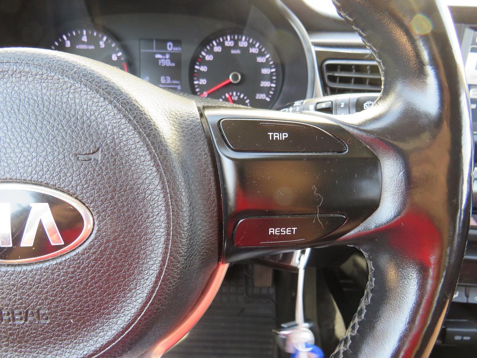 Kia Rio 1.4i 