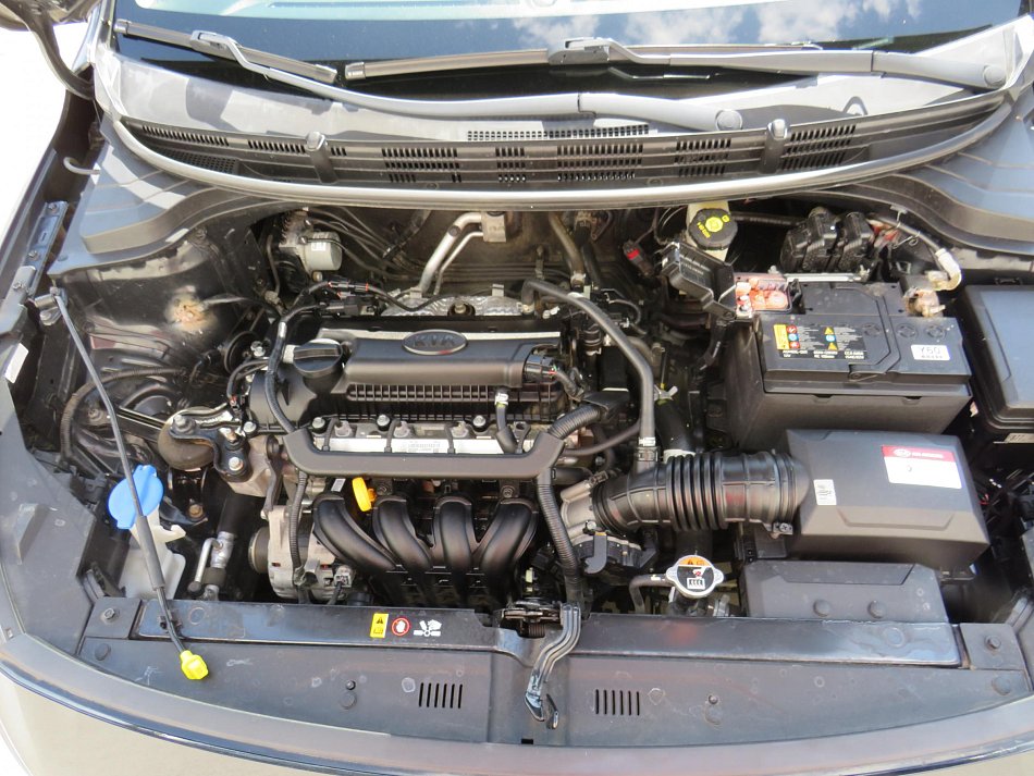 Kia Rio 1.4i 