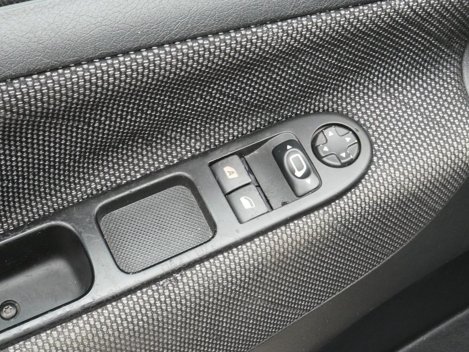 Peugeot 207 1.4i 