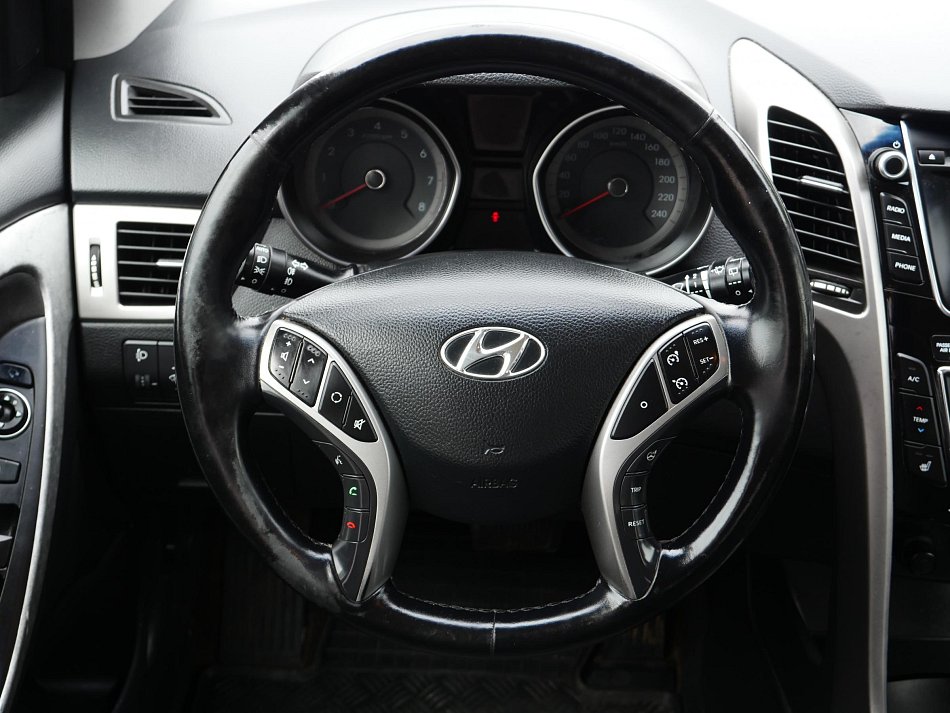 Hyundai I30 1.6 i 