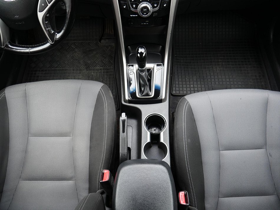Hyundai I30 1.6 i 