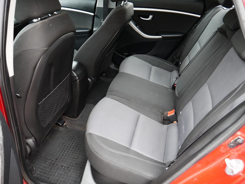 Hyundai I30 1.6 i 