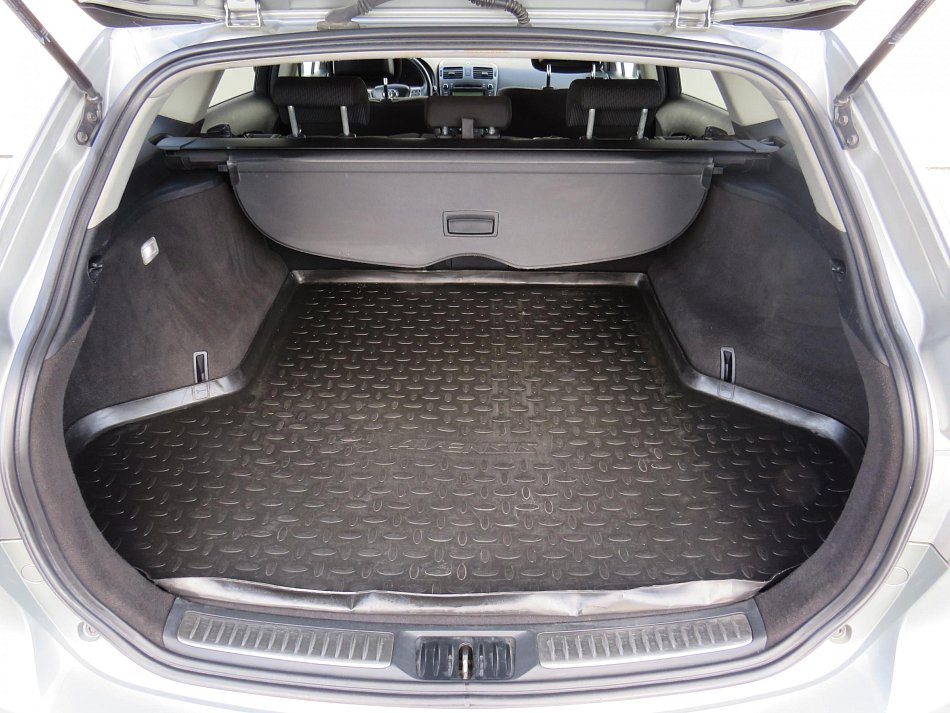 Toyota Avensis 2.0D-4D 