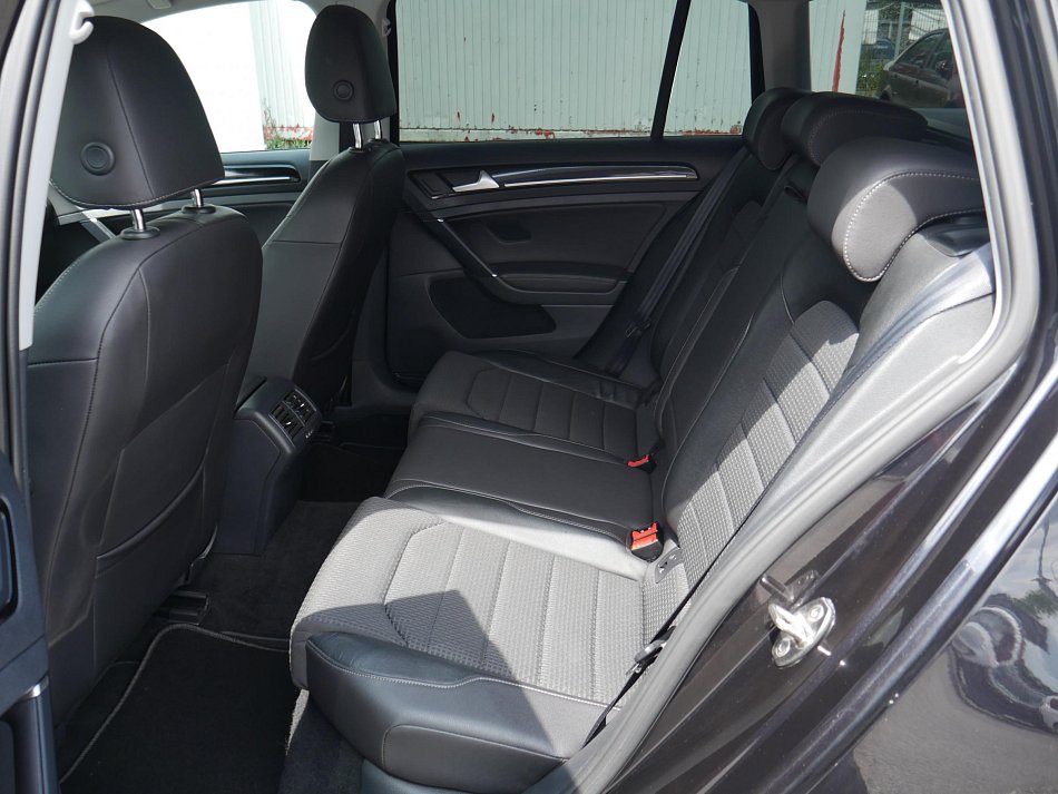 Volkswagen Golf 2.0 TDi 