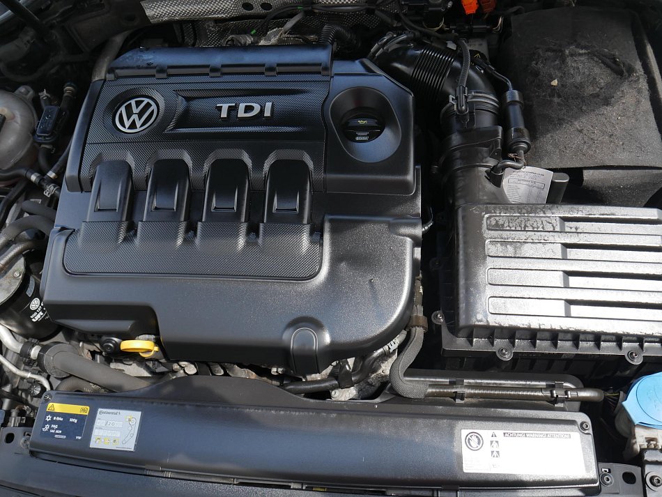 Volkswagen Golf 2.0 TDi 