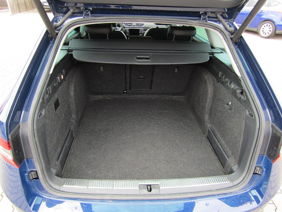 Škoda Superb III 2.0 TDi L&K