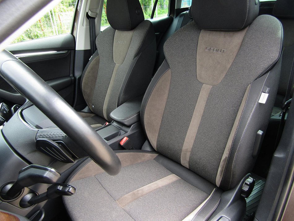 Škoda Octavia IV 2.0 TDi Scout 4x4
