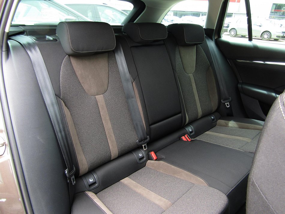 Škoda Octavia IV 2.0 TDi Scout 4x4