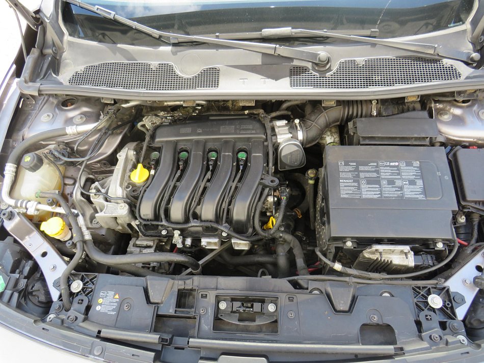Renault Fluence 1.6i 
