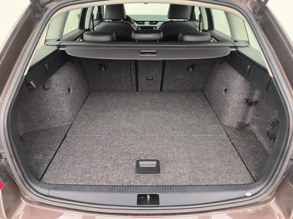 Škoda Octavia III 1.6 TDi Elegance