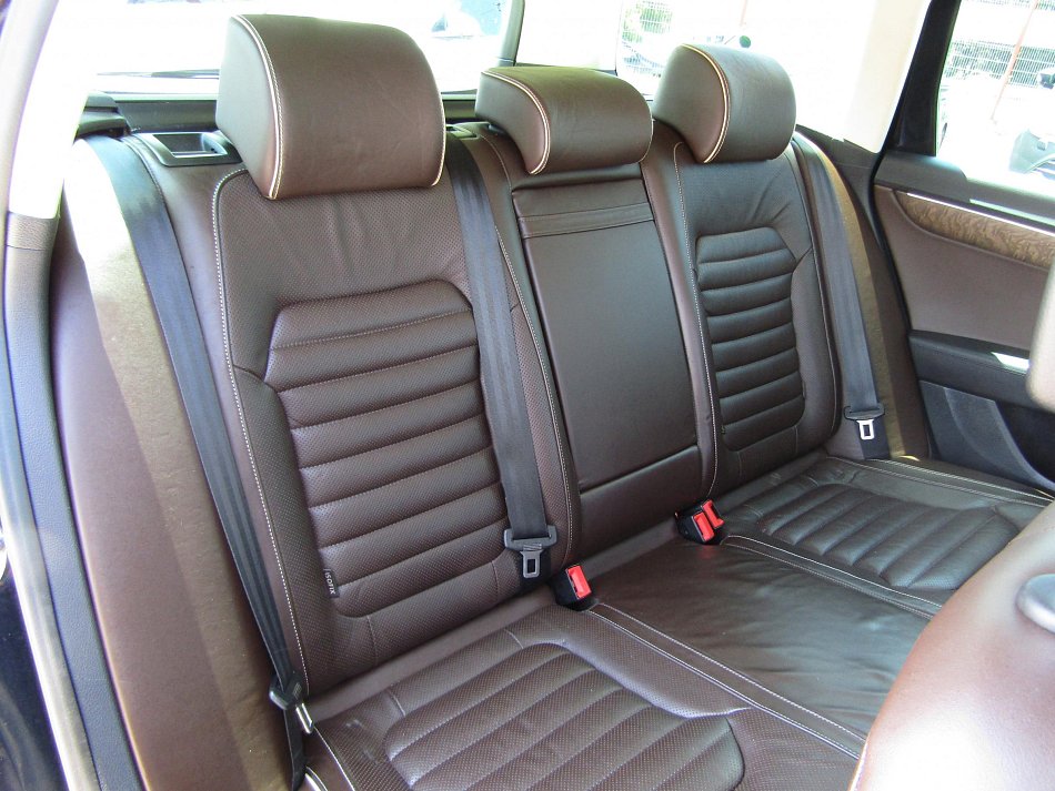 Volkswagen Passat 2.0 TDi 