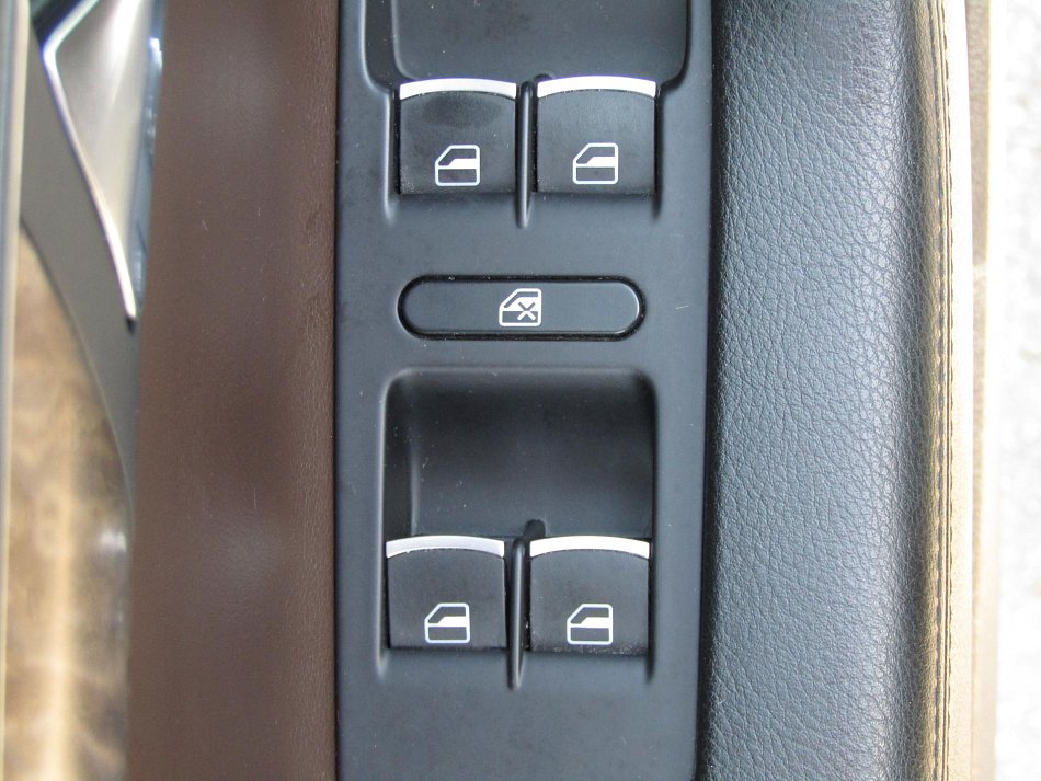 Volkswagen Passat 2.0 TDi 