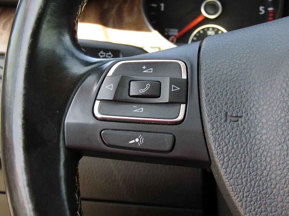 Volkswagen Passat 2.0 TDi 