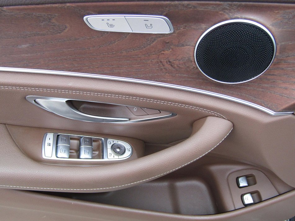 Mercedes-Benz Třída E 2.0CDi 