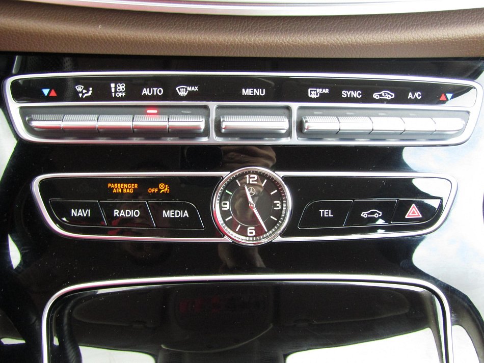 Mercedes-Benz Třída E 2.0CDi 
