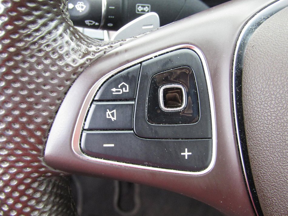 Mercedes-Benz Třída E 2.0CDi 