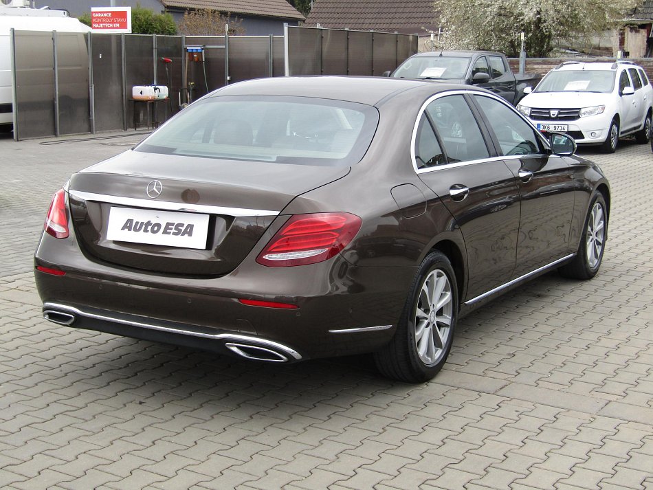 Mercedes-Benz Třída E 2.0CDi 
