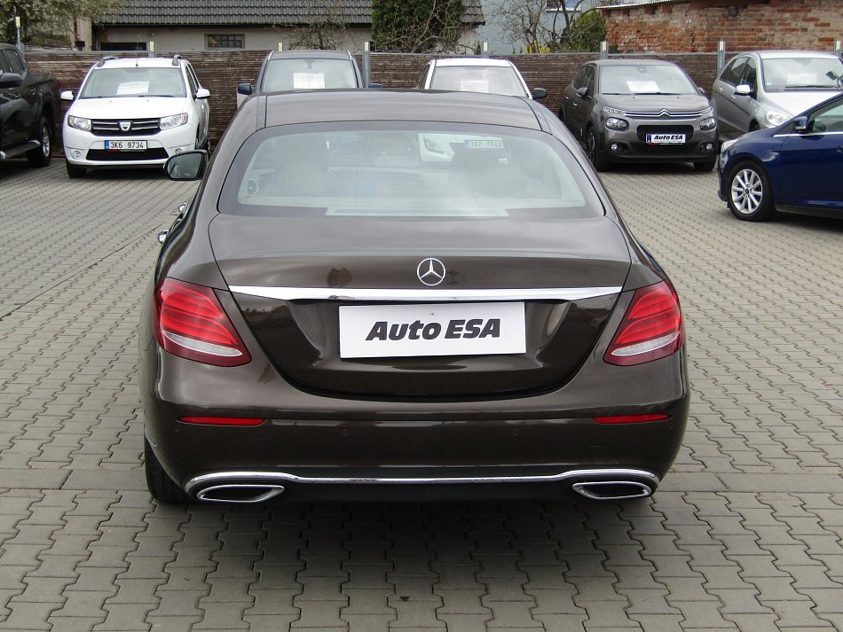 Mercedes-Benz Třída E 2.0CDi 