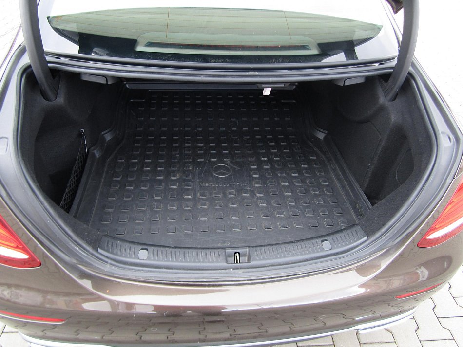 Mercedes-Benz Třída E 2.0CDi 