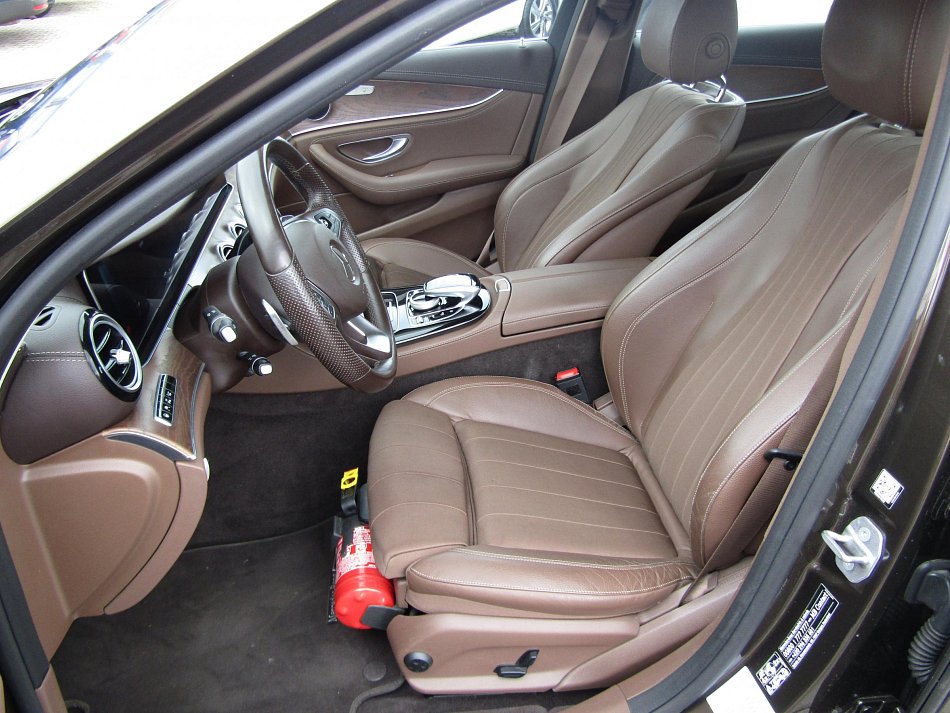 Mercedes-Benz Třída E 2.0CDi 