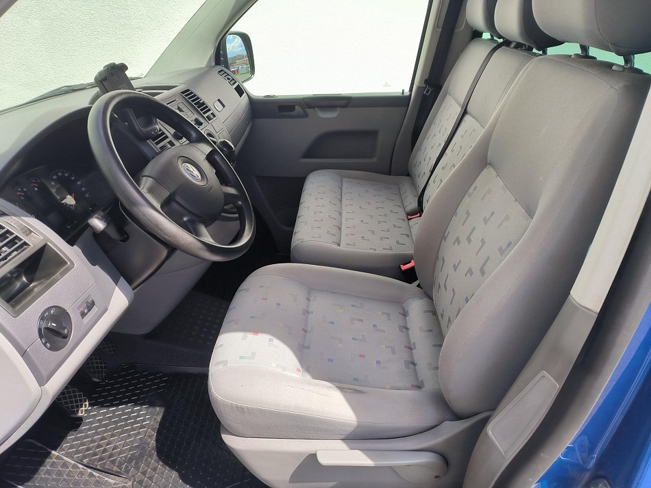 Volkswagen Caravelle 2.5TDi Trendline