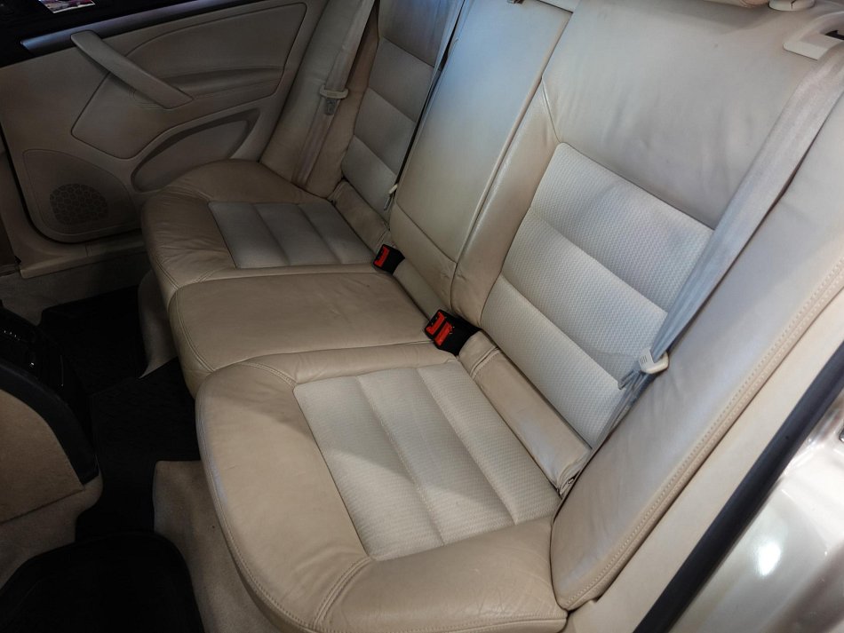 Škoda Octavia II 2.0 FSI 