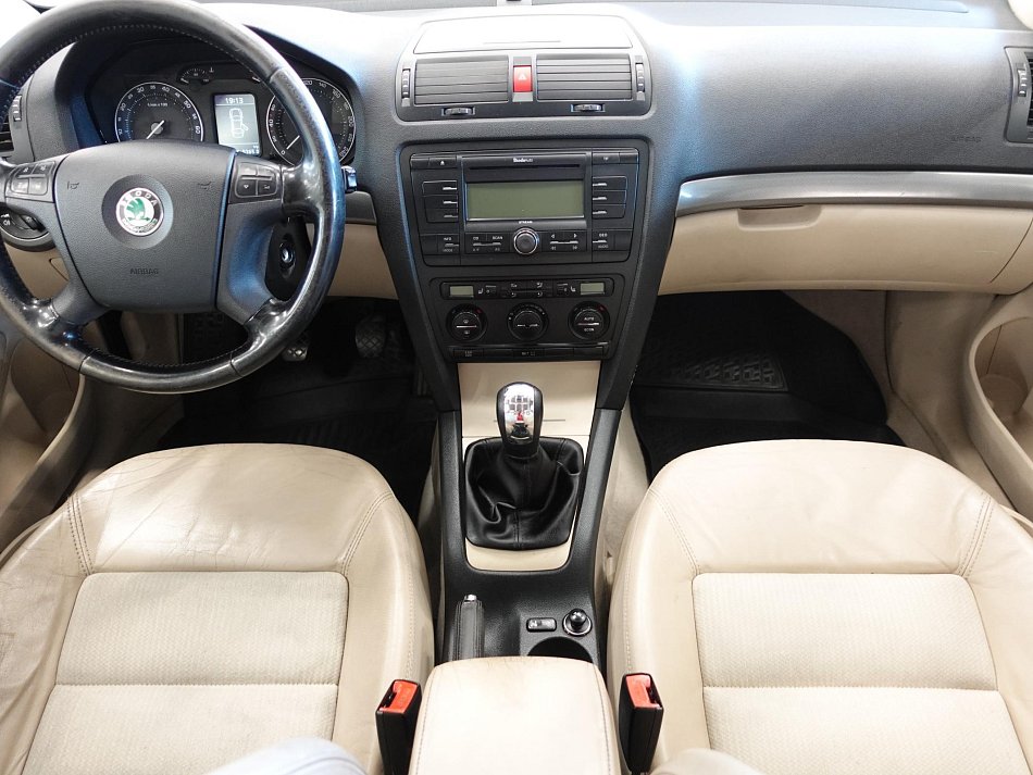 Škoda Octavia II 2.0 FSI 
