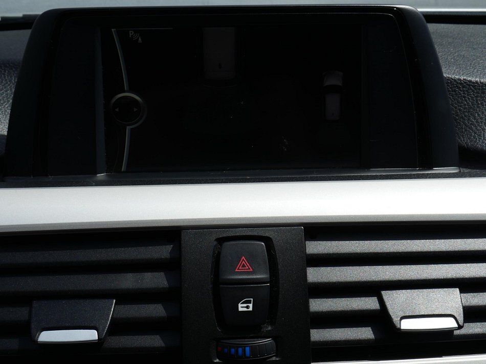 BMW Řada 3 2.0D  318d xDrive