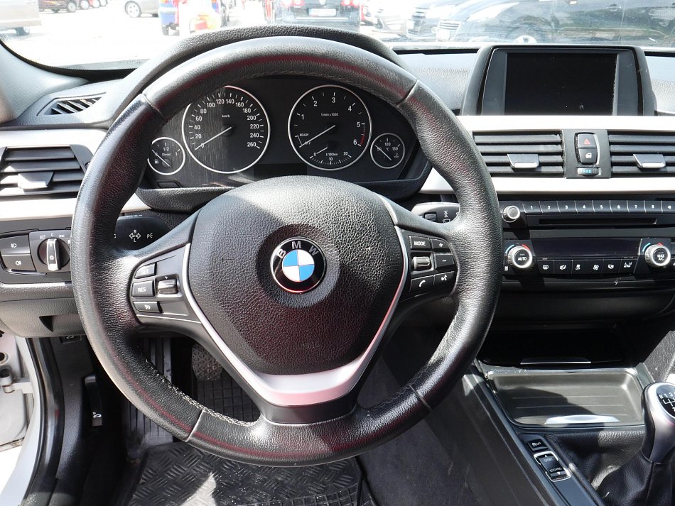 BMW Řada 3 2.0D  318d xDrive