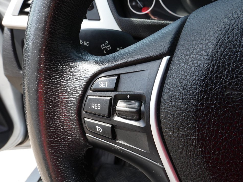 BMW Řada 3 2.0D  318d xDrive