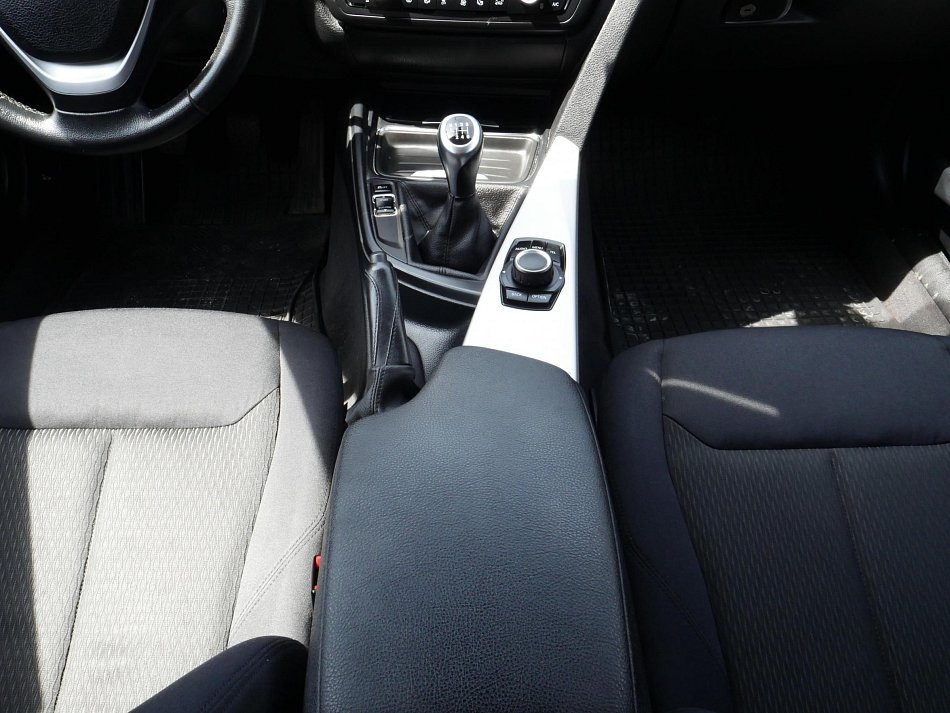 BMW Řada 3 2.0D  318d xDrive