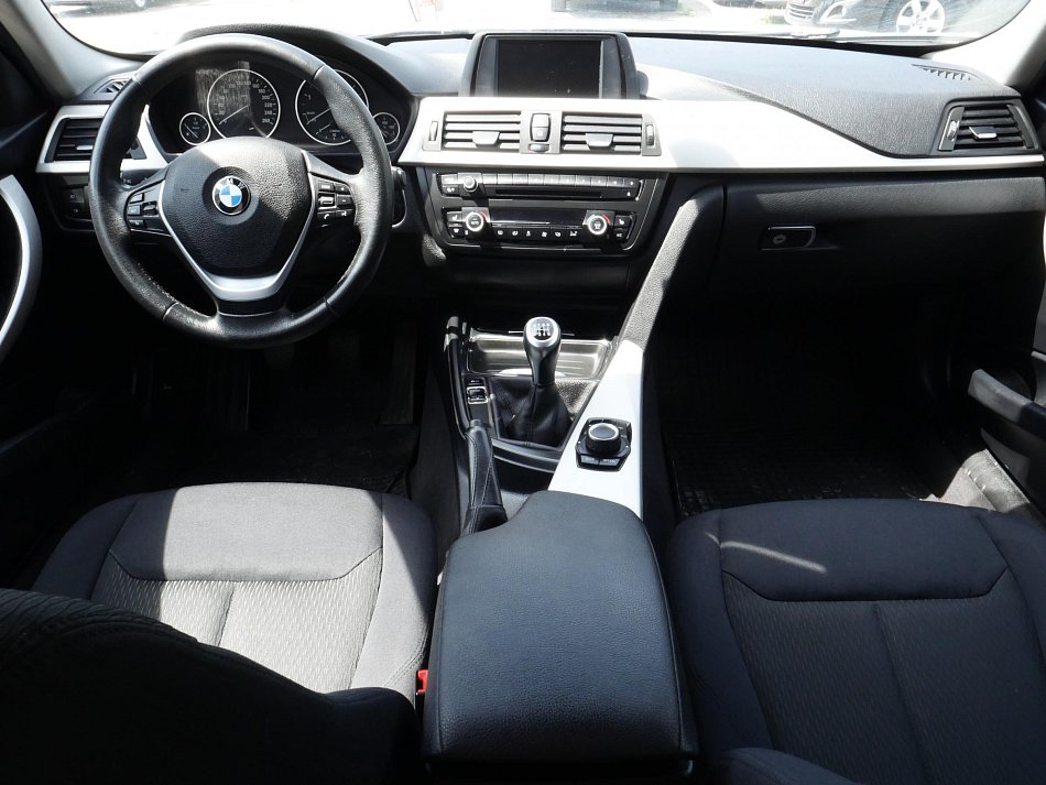 BMW Řada 3 2.0D  318d xDrive