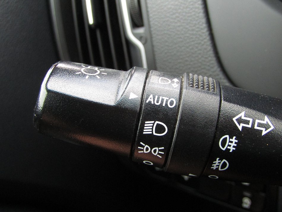 Kia Rio 1.4i 