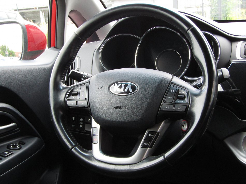 Kia Rio 1.4i 