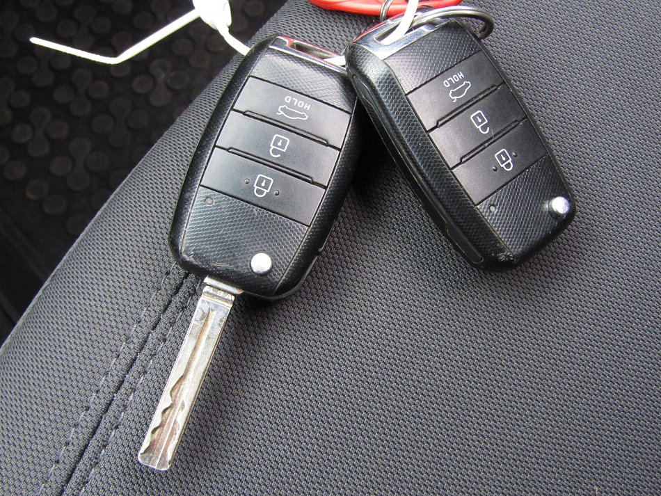 Kia Rio 1.4i 