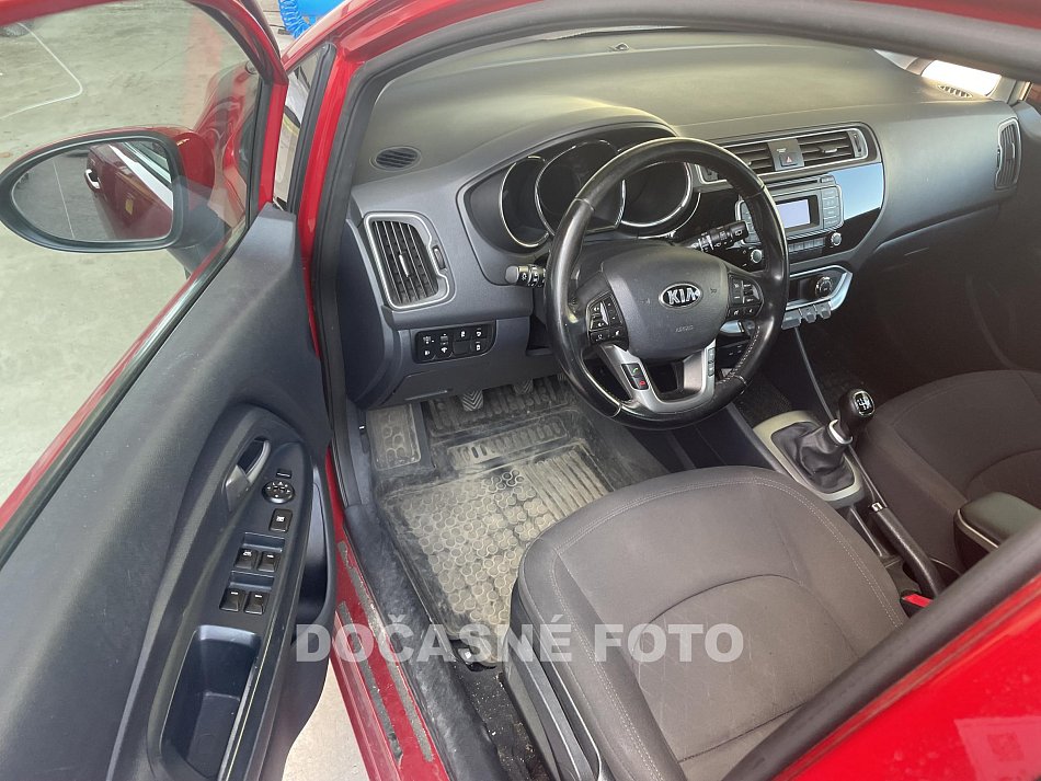 Kia Rio 1.4i 