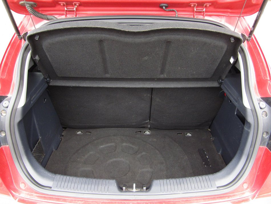 Kia Rio 1.4i 
