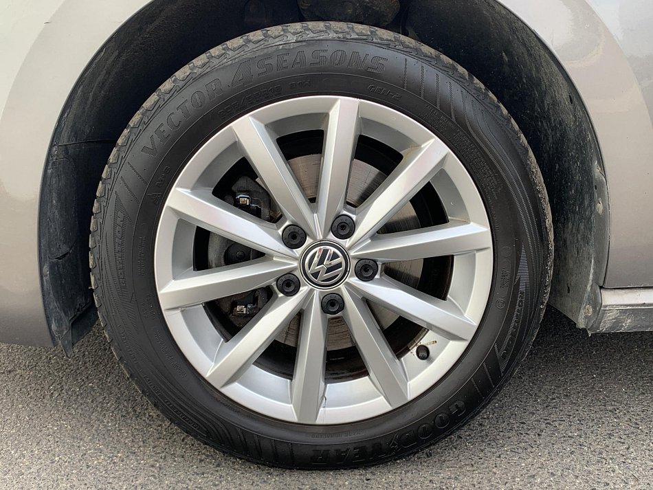 Volkswagen Sportsvan 1.6 TDi Lounge