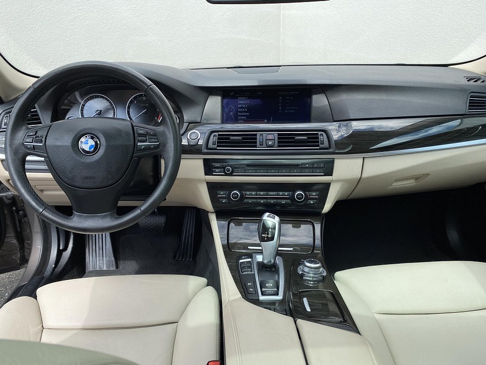 BMW Řada 5 3.0 D  xDrive 535d