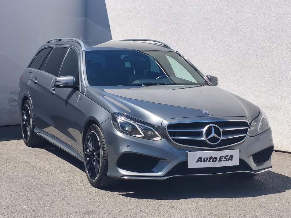 Mercedes-Benz Třída E 2.2 CDi Avantgarde E220 4Matic