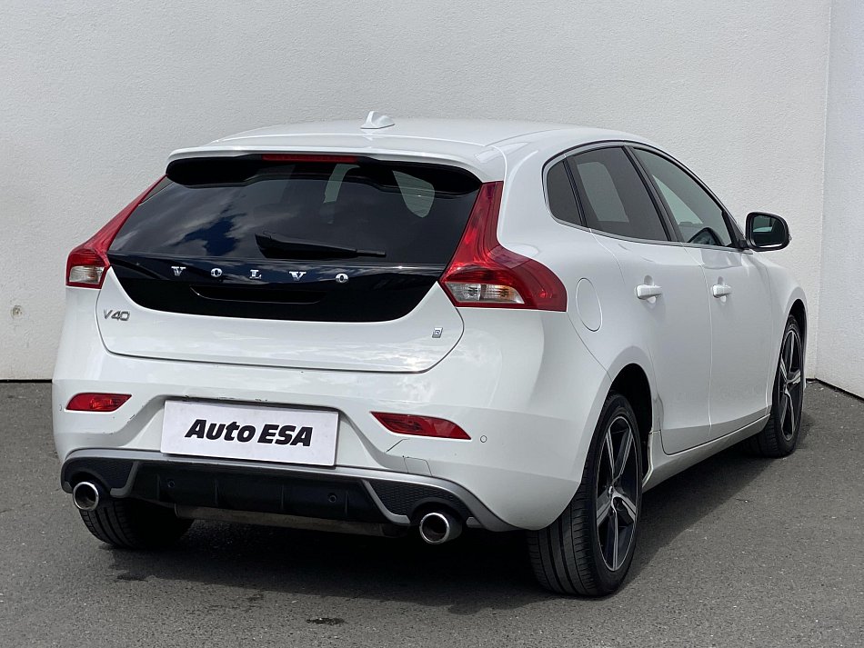Volvo V40 1.5 T3 R-design