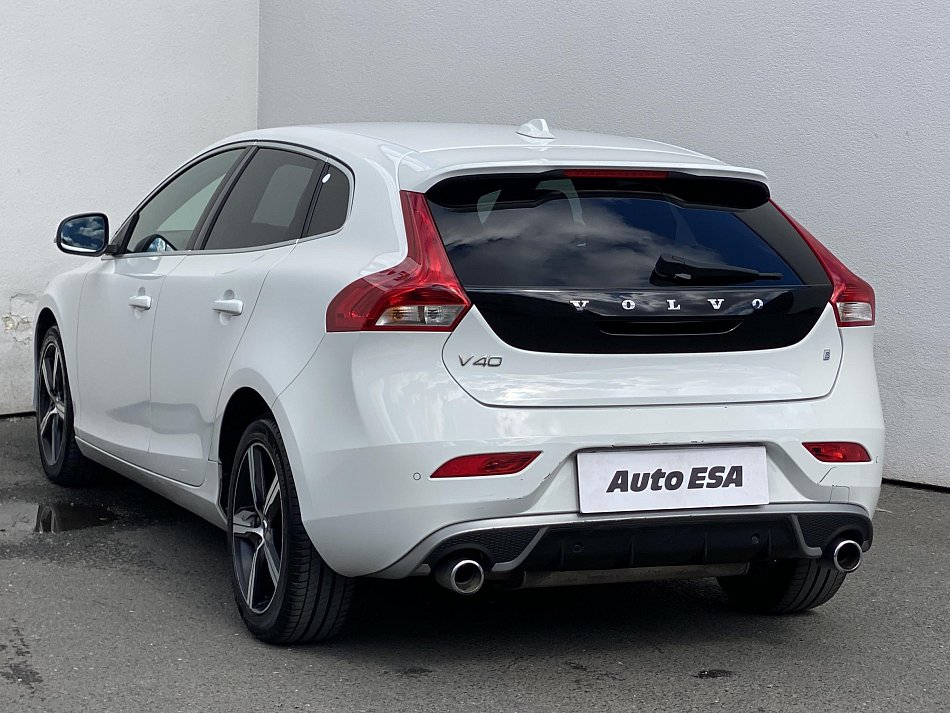 Volvo V40 1.5 T3 R-design