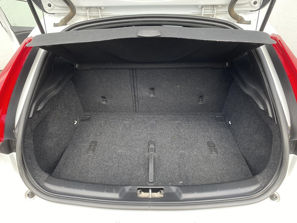 Volvo V40 1.5 T3 R-design